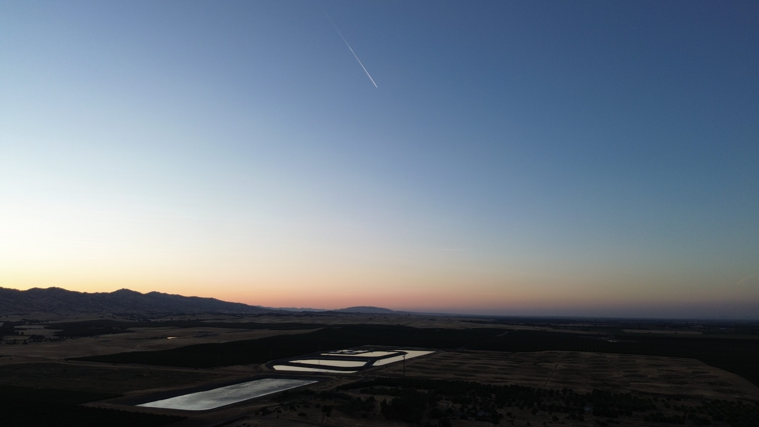 Flight Log 6: Contrails